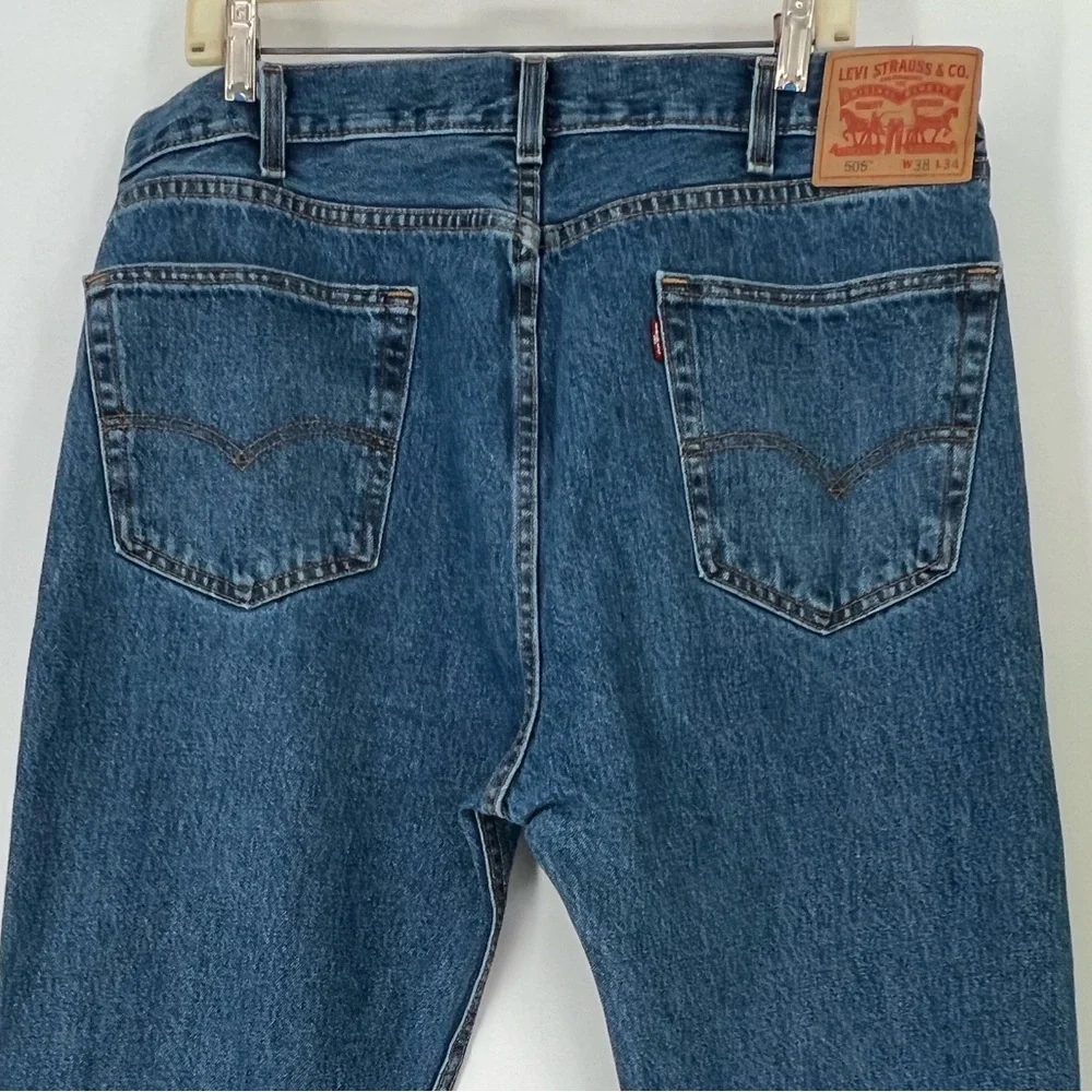 LEVI 505 JEANS VERSATILE STRAIGHT LEG AND CLASSIC STYLE COMFY‎ ROOMY FIT